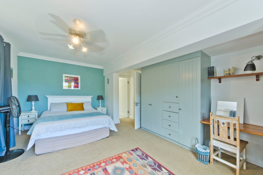 9 Bedroom Property for Sale in Leisure Isle Western Cape